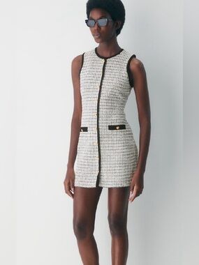 Aritzia Babaton Draper Dress